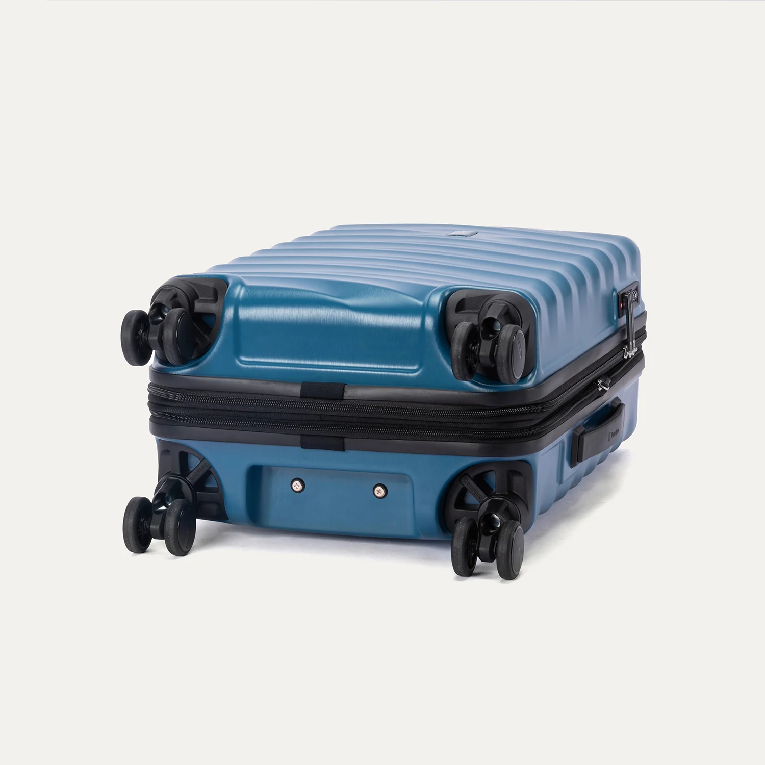 Maxlite® Air V2 Compact Carry-On / Large Check-In Set - Image 4