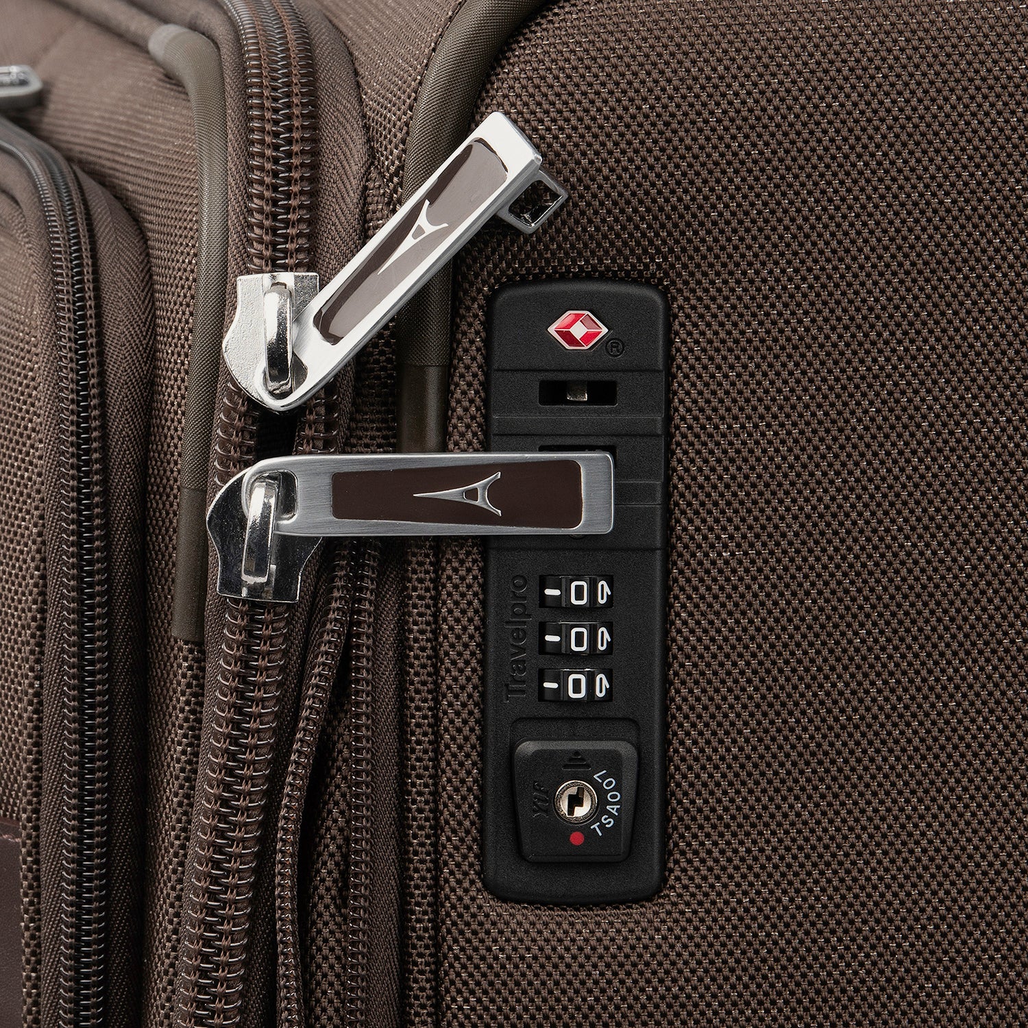 Platinum® Elite Medium Check-In Spinner - Image 39