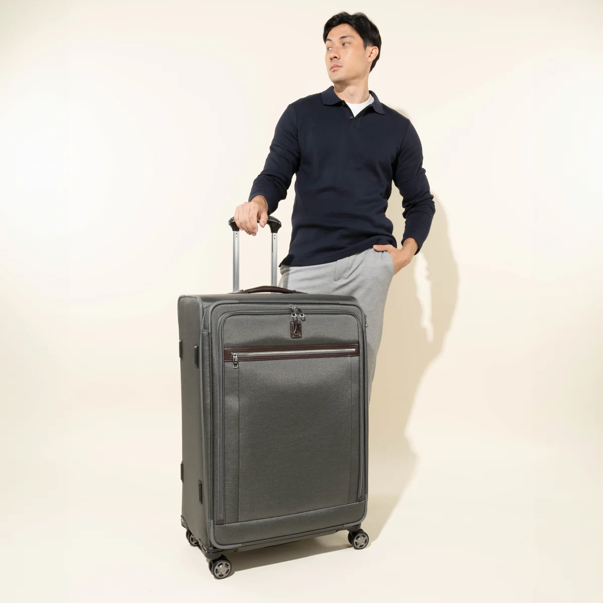Platinum® Elite Large Check-In Spinner - Image 13