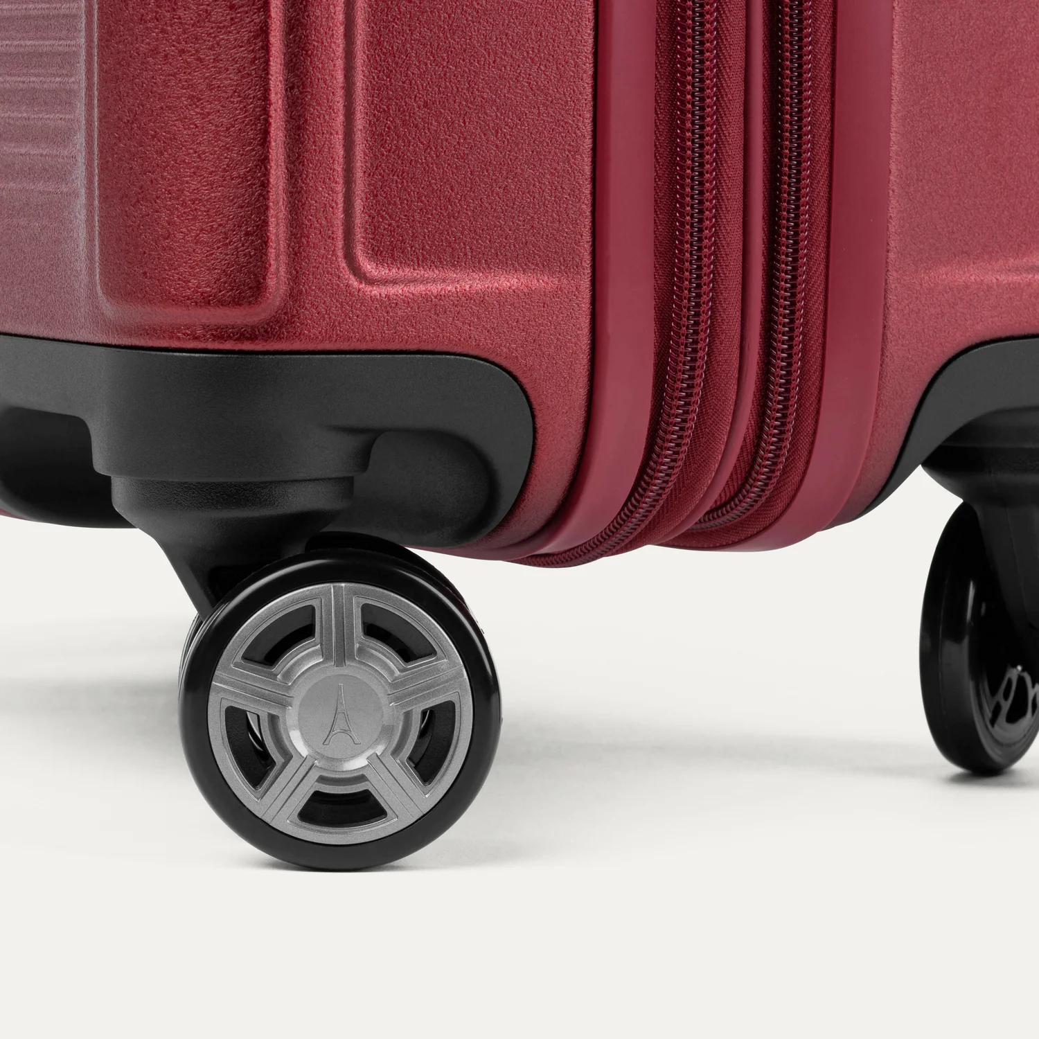 Platinum® Elite Carry-On Hardside Spinner - Image 12