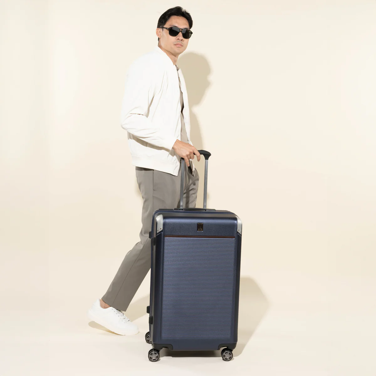 Platinum® Elite Large Check-In Hardside Spinner - Image 24