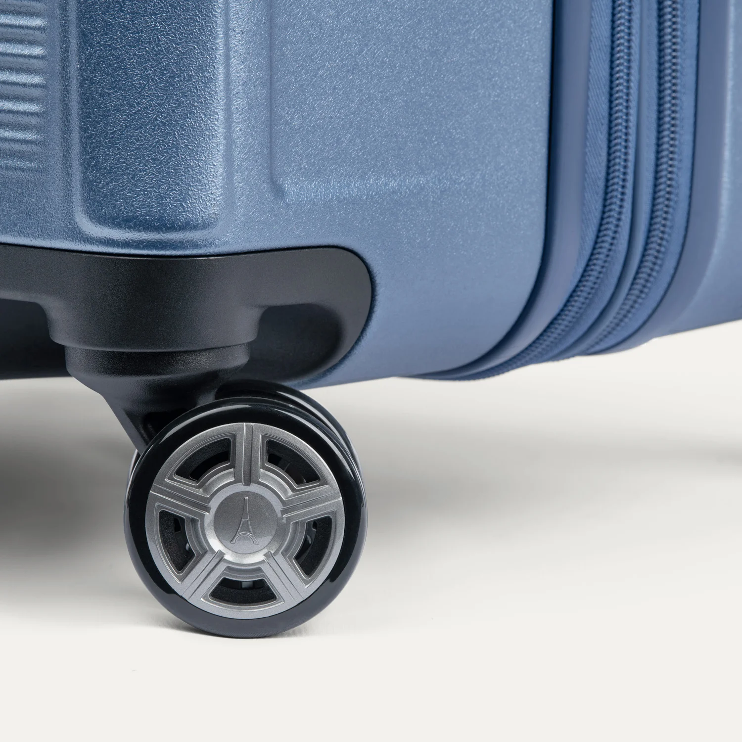 Platinum® Elite Large Check-In Hardside Spinner - Image 38