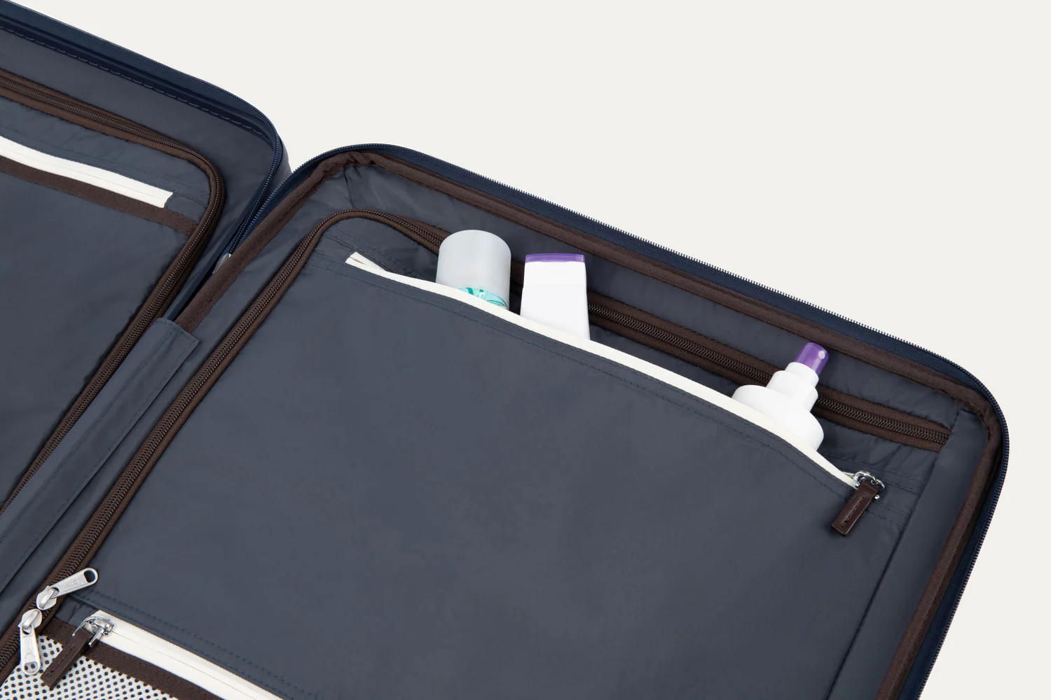 Platinum® Elite Large Check-In Hardside Spinner - Image 45