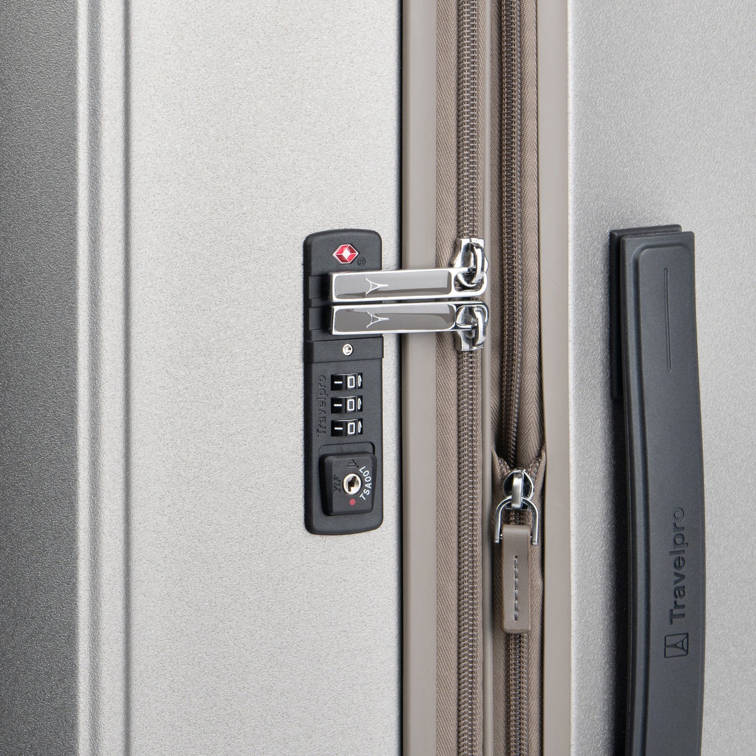 Platinum® Elite Large Check-In Hardside Spinner - Image 57