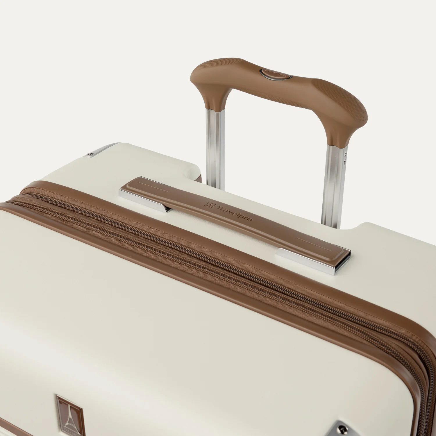 Platinum® Elite Medium Check-In Hardside Spinner - Image 10