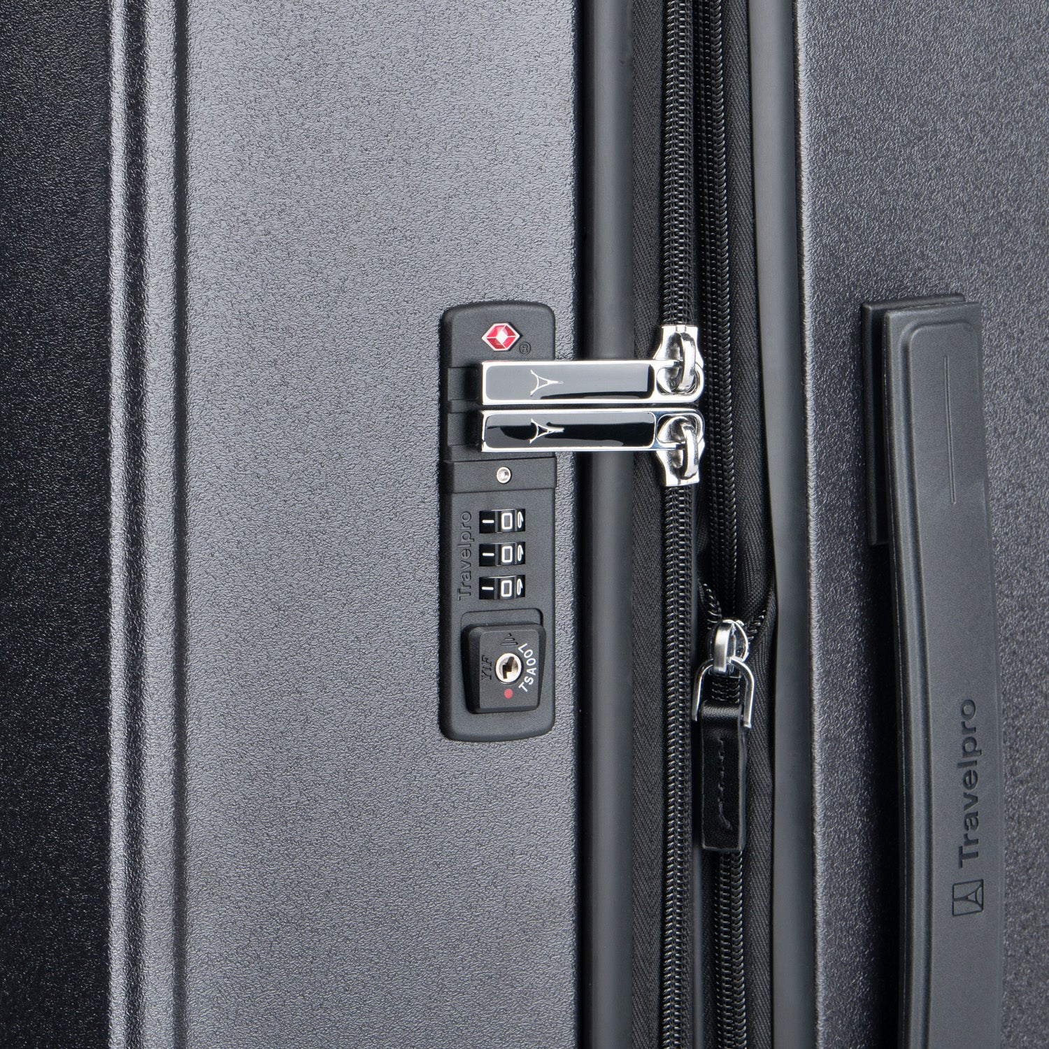 Platinum® Elite Medium Check-In Hardside Spinner - Image 28