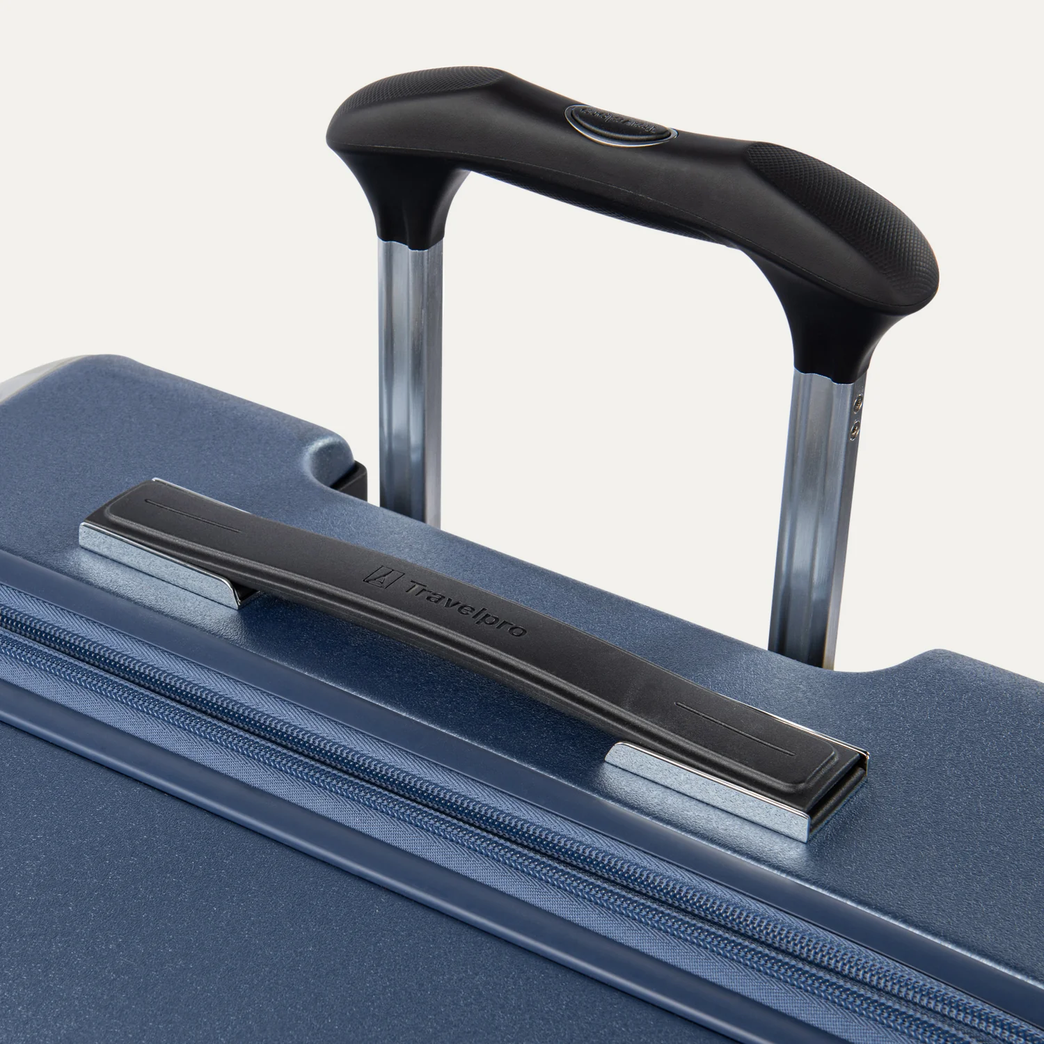 Platinum® Elite Medium Check-In Hardside Spinner - Image 40